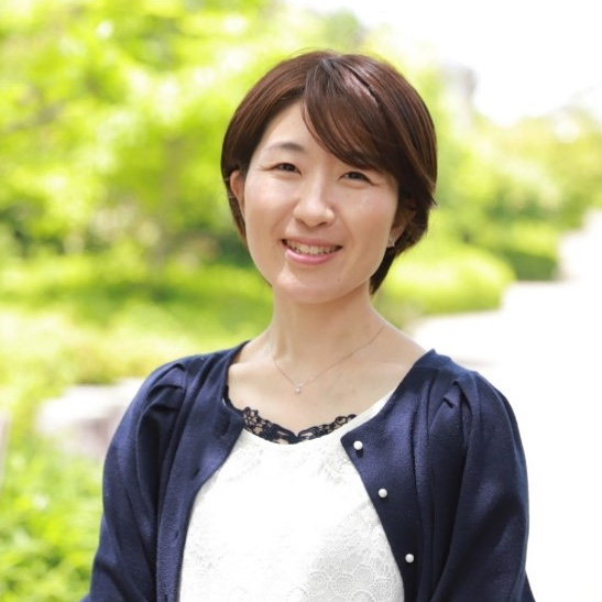 三輪　由利子